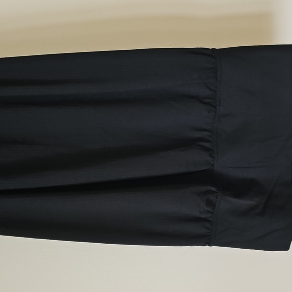 Lululemon Workout Top - Picture 3 of 5